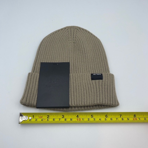 BNWT NEW Arcteryx Skaha Toque smoke bluff Rib Knit Stretch Winter Hat Beanie O/S - Picture 5 of 5